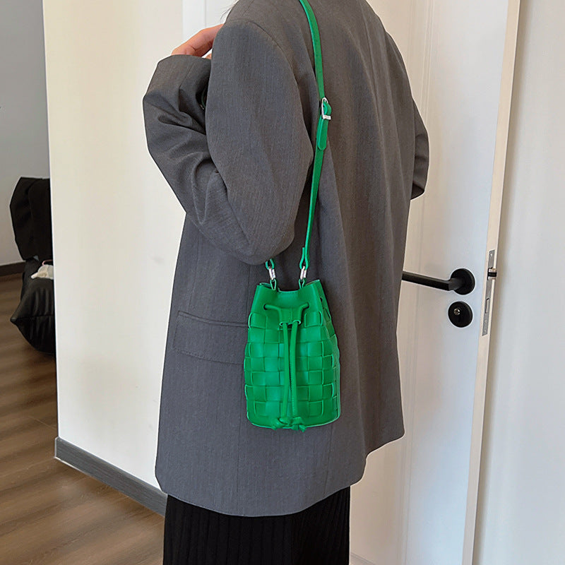 Women's Woven Bucket Shoulder Bag