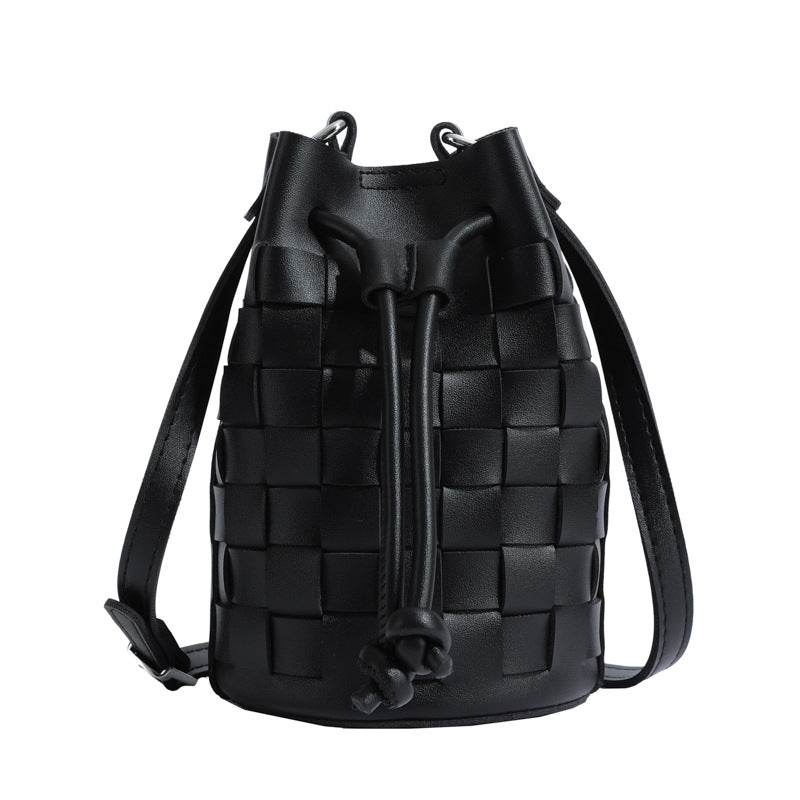 Women's Woven Bucket Shoulder Bag